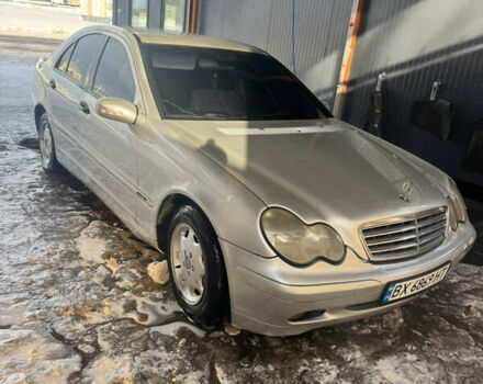 Мерседес Ц-Класс, объемом двигателя 2.1 л и пробегом 400 тыс. км за 3299 $, фото 1 на Automoto.ua