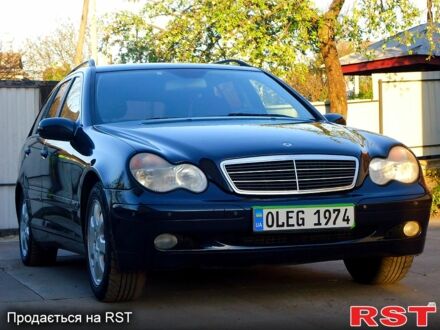 Мерседес Ц-Класс 2004 в Чечельнике на Automoto.ua Мерседес Ц-Класс, объемом двигателя 2.2 л и пробегом 320 тыс. км за 6200 $, фото 1 на Automoto.ua