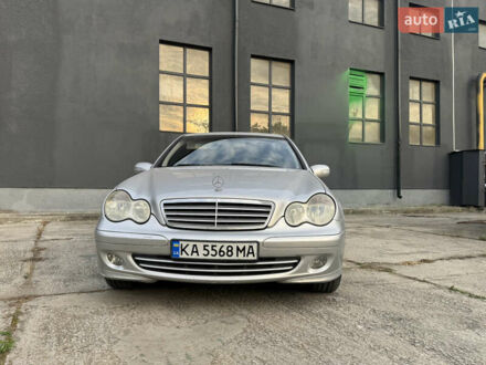 Мерседес Ц-Клас 2004 у Києві на Automoto.ua Мерседес Ц-Клас, об'ємом двигуна 1.8 л та пробігом 205 тис. км за 6800 $, фото 1 на Automoto.ua