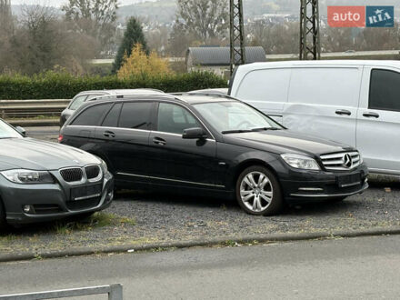 Мерседес Ц-Класс, объемом двигателя 2.1 л и пробегом 280 тыс. км за 11000 $, фото 1 на Automoto.ua