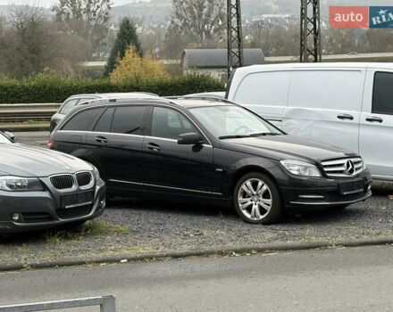 Мерседес Ц-Клас, об'ємом двигуна 2.1 л та пробігом 280 тис. км за 11000 $, фото 1 на Automoto.ua