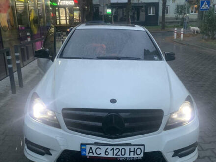 Мерседес Ц-Класс 2011 в Луцке на Automoto.ua Мерседес Ц-Класс, объемом двигателя 1.8 л и пробегом 197 тыс. км за 9500 $, фото 1 на Automoto.ua