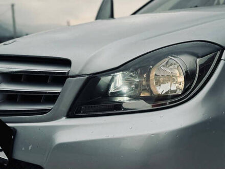 Мерседес Ц-Класс 2011 в Дрогобыче на Automoto.ua Мерседес Ц-Класс, объемом двигателя 3 л и пробегом 260 тыс. км за 9900 $, фото 1 на Automoto.ua