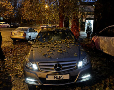 Мерседес Ц-Класс, объемом двигателя 0 л и пробегом 285 тыс. км за 14500 $, фото 1 на Automoto.ua