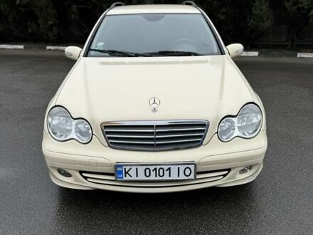 Мерседес Ц-Класс 2005 в Киеве на Automoto.ua Желтый Мерседес Ц-Класс, объемом двигателя 2.15 л и пробегом 286 тыс. км за 5800 $, фото 1 на Automoto.ua