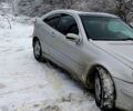 Сірий Мерседес Ц-Клас, об'ємом двигуна 2 л та пробігом 26 тис. км за 2700 $, фото 1 на Automoto.ua