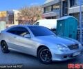 Серый Мерседес Ц-Класс, объемом двигателя 2 л и пробегом 320 тыс. км за 5700 $, фото 1 на Automoto.ua