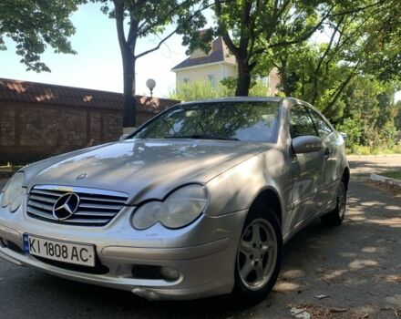 Серый Мерседес Ц-Класс, объемом двигателя 2 л и пробегом 269 тыс. км за 2900 $, фото 15 на Automoto.ua