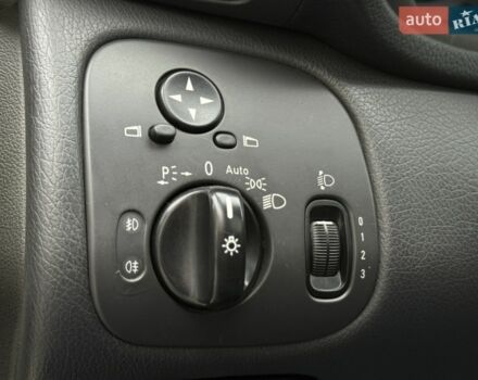 Серый Мерседес Ц-Класс, объемом двигателя 2.2 л и пробегом 211 тыс. км за 4800 $, фото 18 на Automoto.ua