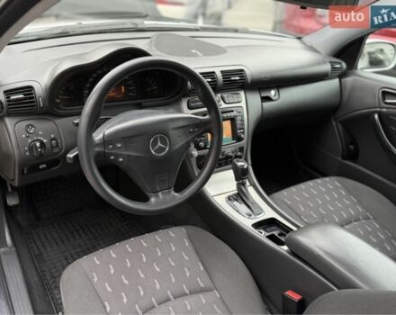 Серый Мерседес Ц-Класс, объемом двигателя 2.2 л и пробегом 211 тыс. км за 4800 $, фото 12 на Automoto.ua