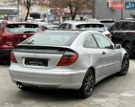 Серый Мерседес Ц-Класс, объемом двигателя 2.2 л и пробегом 211 тыс. км за 4800 $, фото 5 на Automoto.ua