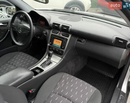 Серый Мерседес Ц-Класс, объемом двигателя 2.2 л и пробегом 211 тыс. км за 4800 $, фото 10 на Automoto.ua