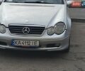 Сірий Мерседес Ц-Клас, об'ємом двигуна 2 л та пробігом 260 тис. км за 4500 $, фото 1 на Automoto.ua