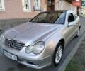 Серый Мерседес Ц-Класс, объемом двигателя 2 л и пробегом 267 тыс. км за 4950 $, фото 1 на Automoto.ua