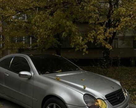 Серый Мерседес Ц-Класс, объемом двигателя 2.3 л и пробегом 334 тыс. км за 5000 $, фото 1 на Automoto.ua