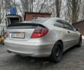 Серый Мерседес Ц-Класс, объемом двигателя 2 л и пробегом 274 тыс. км за 2450 $, фото 1 на Automoto.ua
