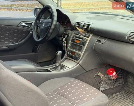 Сірий Мерседес Ц-Клас, об'ємом двигуна 2.2 л та пробігом 250 тис. км за 3850 $, фото 11 на Automoto.ua