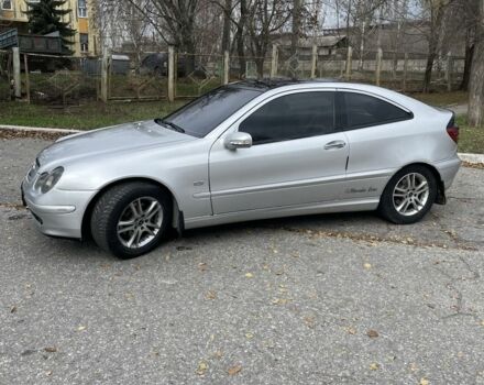 Сірий Мерседес Ц-Клас, об'ємом двигуна 2.1 л та пробігом 398 тис. км за 3800 $, фото 1 на Automoto.ua