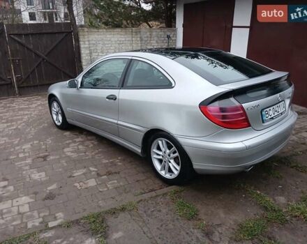 Серый Мерседес Ц-Класс, объемом двигателя 2 л и пробегом 209 тыс. км за 3999 $, фото 6 на Automoto.ua