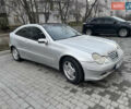 Сірий Мерседес Ц-Клас, об'ємом двигуна 2 л та пробігом 256 тис. км за 2900 $, фото 2 на Automoto.ua