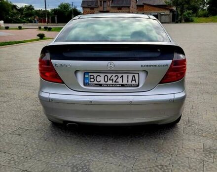 Мерседес Ц-Клас 2001 у Львові на Automoto.ua Сірий Мерседес Ц-Клас, об'ємом двигуна 2 л та пробігом 208 тис. км за 5499 $, фото 9 на Automoto.ua