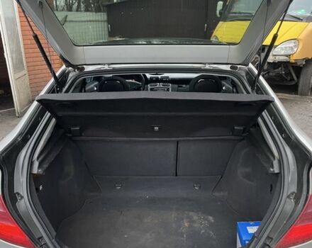 Серый Мерседес Ц-Класс, объемом двигателя 2 л и пробегом 274 тыс. км за 2450 $, фото 7 на Automoto.ua