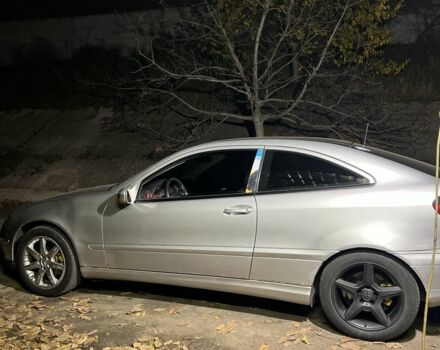 Сірий Мерседес Ц-Клас, об'ємом двигуна 2.3 л та пробігом 334 тис. км за 5000 $, фото 3 на Automoto.ua