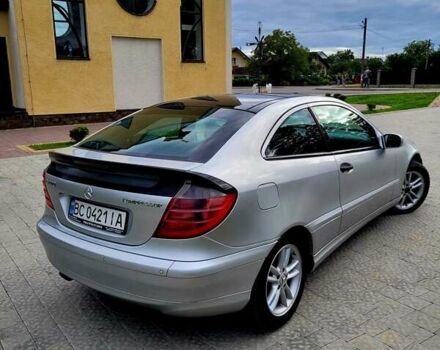 Мерседес Ц-Клас 2001 у Львові на Automoto.ua Сірий Мерседес Ц-Клас, об'ємом двигуна 2 л та пробігом 208 тис. км за 5499 $, фото 13 на Automoto.ua