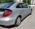 Сірий Мерседес Ц-Клас, об'ємом двигуна 2 л та пробігом 225 тис. км за 3400 $, фото 6 на Automoto.ua