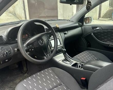 Сірий Мерседес Ц-Клас, об'ємом двигуна 2.2 л та пробігом 340 тис. км за 5300 $, фото 2 на Automoto.ua