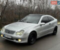 Сірий Мерседес Ц-Клас, об'ємом двигуна 2 л та пробігом 270 тис. км за 2950 $, фото 2 на Automoto.ua