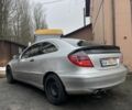 Серый Мерседес Ц-Класс, объемом двигателя 2 л и пробегом 274 тыс. км за 2450 $, фото 2 на Automoto.ua