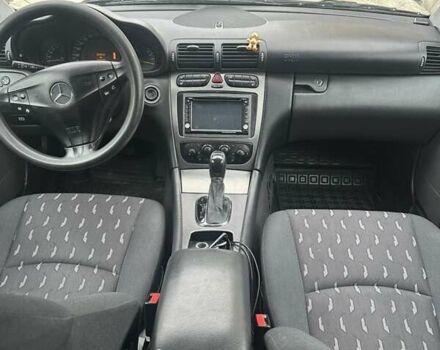 Сірий Мерседес Ц-Клас, об'ємом двигуна 2.2 л та пробігом 340 тис. км за 5300 $, фото 3 на Automoto.ua