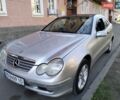 Серый Мерседес Ц-Класс, объемом двигателя 2 л и пробегом 267 тыс. км за 4950 $, фото 1 на Automoto.ua