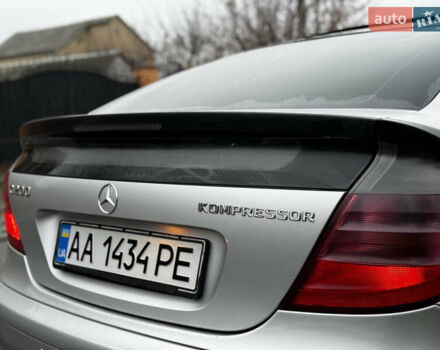 Сірий Мерседес Ц-Клас, об'ємом двигуна 2 л та пробігом 270 тис. км за 2950 $, фото 5 на Automoto.ua