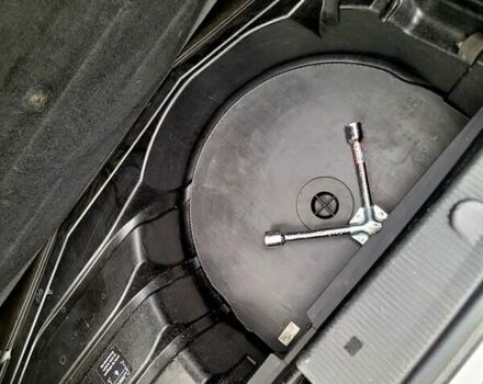 Мерседес Ц-Клас 2001 у Львові на Automoto.ua Сірий Мерседес Ц-Клас, об'ємом двигуна 2 л та пробігом 208 тис. км за 5499 $, фото 32 на Automoto.ua