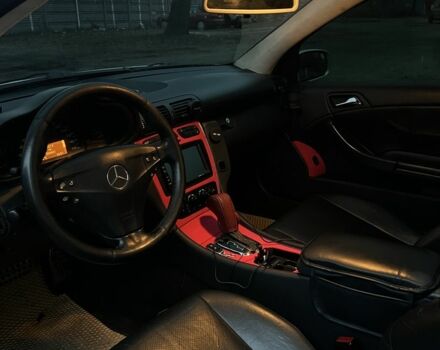 Сірий Мерседес Ц-Клас, об'ємом двигуна 2.3 л та пробігом 334 тис. км за 5000 $, фото 12 на Automoto.ua