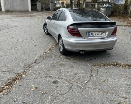Сірий Мерседес Ц-Клас, об'ємом двигуна 2.1 л та пробігом 398 тис. км за 3800 $, фото 2 на Automoto.ua