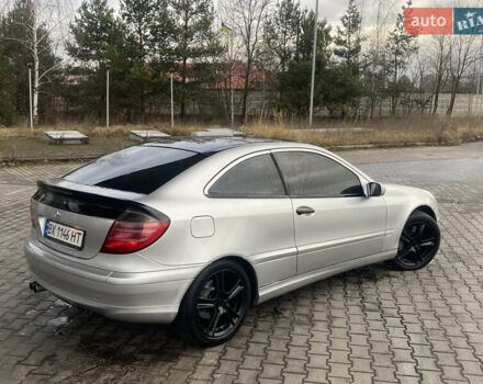 Серый Мерседес Ц-Класс, объемом двигателя 2 л и пробегом 420 тыс. км за 2999 $, фото 5 на Automoto.ua