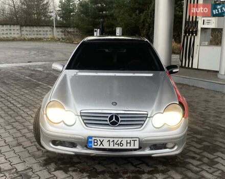 Серый Мерседес Ц-Класс, объемом двигателя 2 л и пробегом 420 тыс. км за 2999 $, фото 10 на Automoto.ua