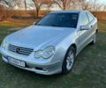 Серый Мерседес Ц-Класс, объемом двигателя 1.8 л и пробегом 450 тыс. км за 5200 $, фото 1 на Automoto.ua