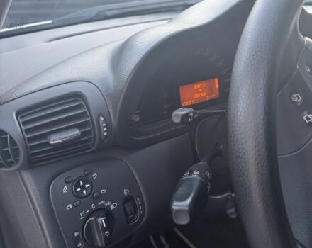 Мерседес Ц-Класс 2003 в Тернополе на Automoto.ua Серый Мерседес Ц-Класс, объемом двигателя 2.1 л и пробегом 260 тыс. км за 5050 $, фото 5 на Automoto.ua
