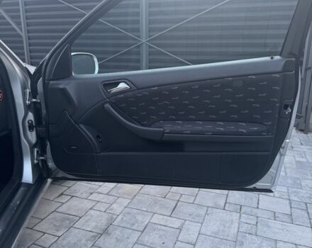 Мерседес Ц-Класс 2003 в Тернополе на Automoto.ua Серый Мерседес Ц-Класс, объемом двигателя 2.1 л и пробегом 260 тыс. км за 5050 $, фото 7 на Automoto.ua