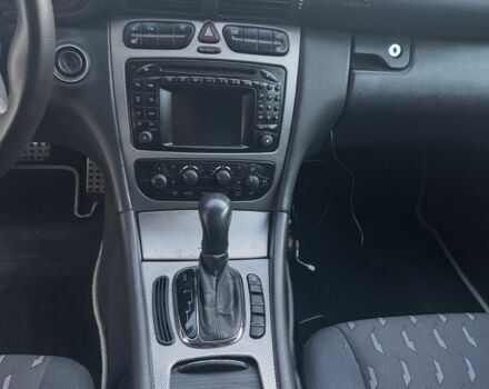 Мерседес Ц-Класс 2003 в Тернополе на Automoto.ua Серый Мерседес Ц-Класс, объемом двигателя 2.1 л и пробегом 260 тыс. км за 5050 $, фото 6 на Automoto.ua