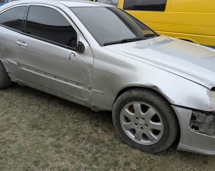 Сірий Мерседес Ц-Клас, об'ємом двигуна 0 л та пробігом 300 тис. км за 2564 $, фото 2 на Automoto.ua