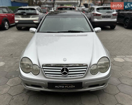 Серый Мерседес Ц-Класс, объемом двигателя 2.15 л и пробегом 211 тыс. км за 5500 $, фото 1 на Automoto.ua