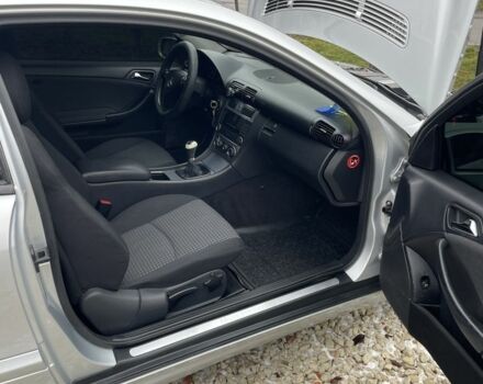 Серый Мерседес Ц-Класс, объемом двигателя 1.8 л и пробегом 254 тыс. км за 5450 $, фото 4 на Automoto.ua