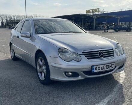 Серый Мерседес Ц-Класс, объемом двигателя 1.8 л и пробегом 250 тыс. км за 5000 $, фото 3 на Automoto.ua