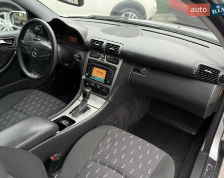 Серый Мерседес Ц-Класс, объемом двигателя 2.15 л и пробегом 211 тыс. км за 5500 $, фото 43 на Automoto.ua