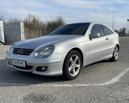 Серый Мерседес Ц-Класс, объемом двигателя 1.8 л и пробегом 250 тыс. км за 5000 $, фото 2 на Automoto.ua